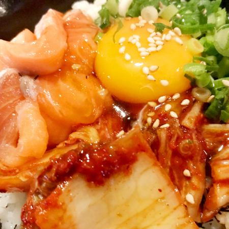 Salmon and kimchi iron plate bibimbap