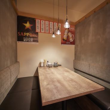 We also have private rooms with sunken kotatsu tables! Please take your time and relax.