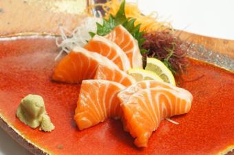 raw salmon sashimi
