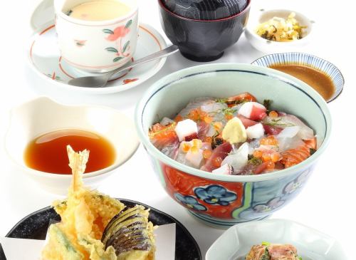 Seafood bowl set meal with tempura