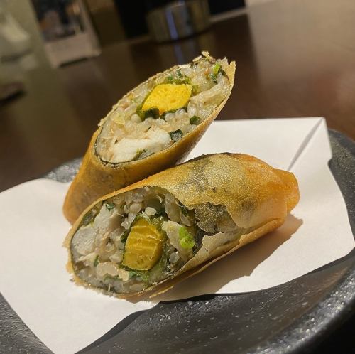 炸春捲佐炙烤鯛魚和蛋捲（1個）
