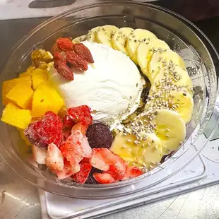 原味希腊酸奶和巴西莓