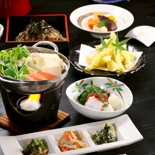 【気軽に楽しむ】寄せ鍋と旬魚のお造り付き♪全6品の2時間飲み放題付き 「カジュアルコース」 5000円(税込)