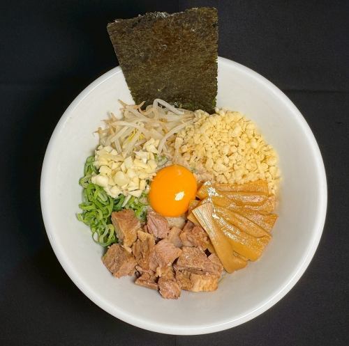 旨み絡む特製まぜそば
