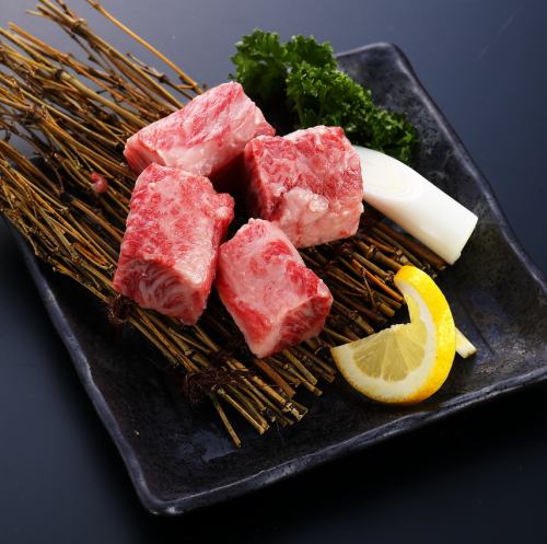Japanese black beef A5 medium-sized ribs