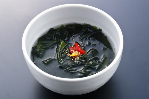 Vegetable soup / seaweed soup