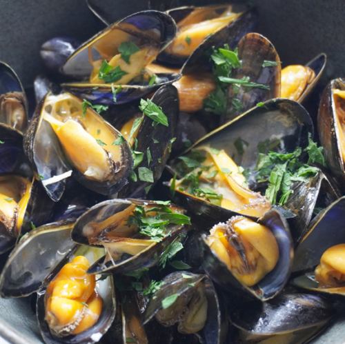 モンサンミッシェル ムール貝の白ワイン蒸し