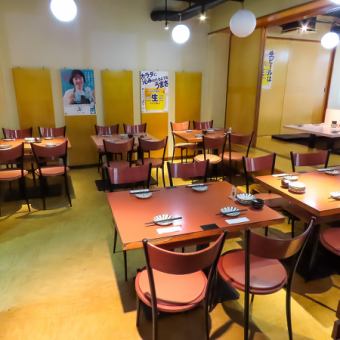 二階テーブル席です。