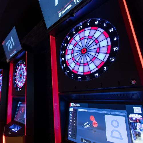 An adult space where you can enjoy darts<VIPルーム>