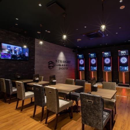 We have table seats so you can sit down and take a break when you get tired of playing. We are open until the next morning, so you can drink until the night with food and drinks. Please come and enjoy not only various banquets, but also as a second or third stop with your friends!