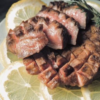 【贅沢プレミアムコース】真だち,濃厚味噌もつ鍋と道産牛タン焼き【呑み放題付5500円税込】