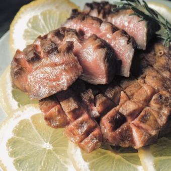 【贅沢プレミアムコース】真だち,濃厚味噌もつ鍋と道産牛タン焼き【呑み放題付5500円税込】