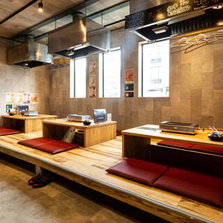 Our tatami mat seats are where you can feel the warmth of the wood! In addition, the horigotatsu (sunken kotatsu table) makes it easy to move around on your feet. The spacious seats allow you to enjoy your meal with peace of mind even if you are with your children.