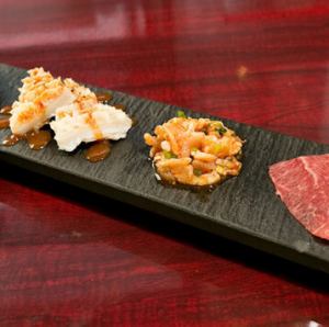肉の刺身五種盛り合わせ