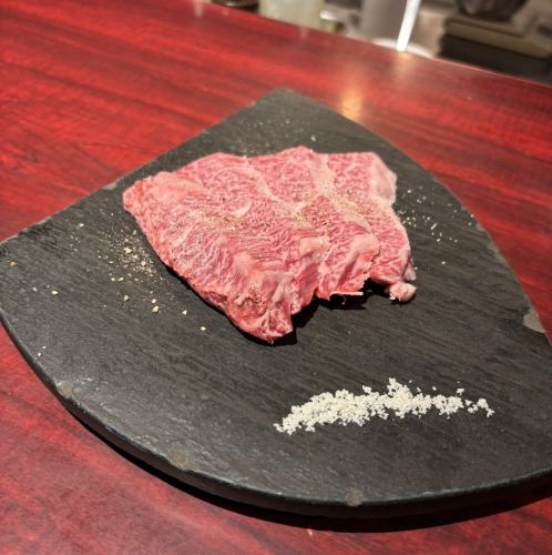 上ハラミのトリュフ塩添え