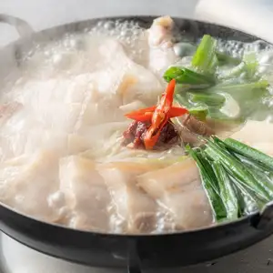 霧島山麓豚ポッサム（茹豚と包み野菜）