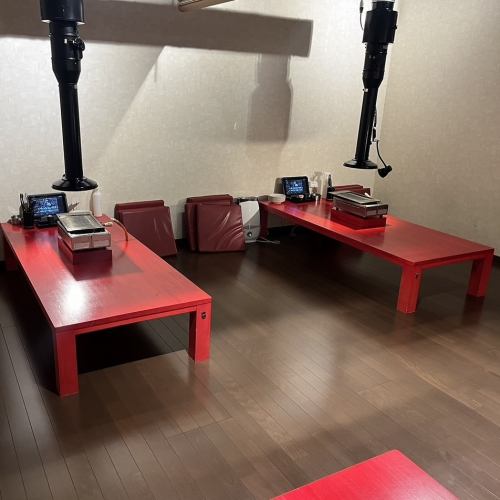 <p>ゆったりとくつろげるお座敷席。人数に合わせたお席をご用意いたします。各種ご宴会にもぴったりです！</p>