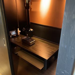 当店の掘りごたつ席は全て完全個室です！個室になっているので周りを気にせずにお過ごしいただけます。プライベート空間で焼肉をお楽しみください♪