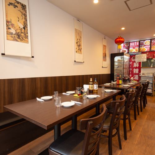 宴会利用にも最適な店内◎