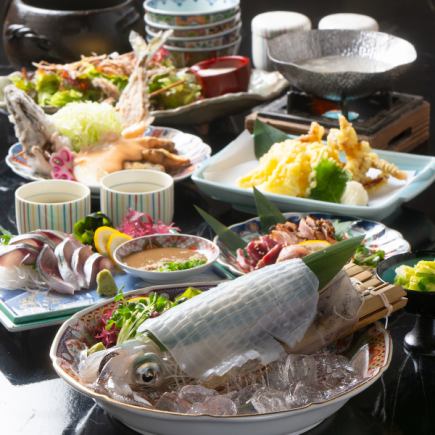 【无限畅饮套餐(5000日元)】⇒主菜:新鲜鱿鱼刺身