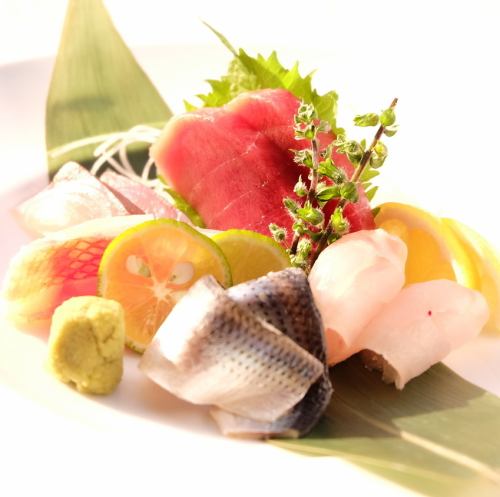 三陸直送的鮮魚、著名的生魚片“今日最佳”