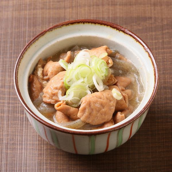 白味噌香る唯一無二の「もつ煮」
