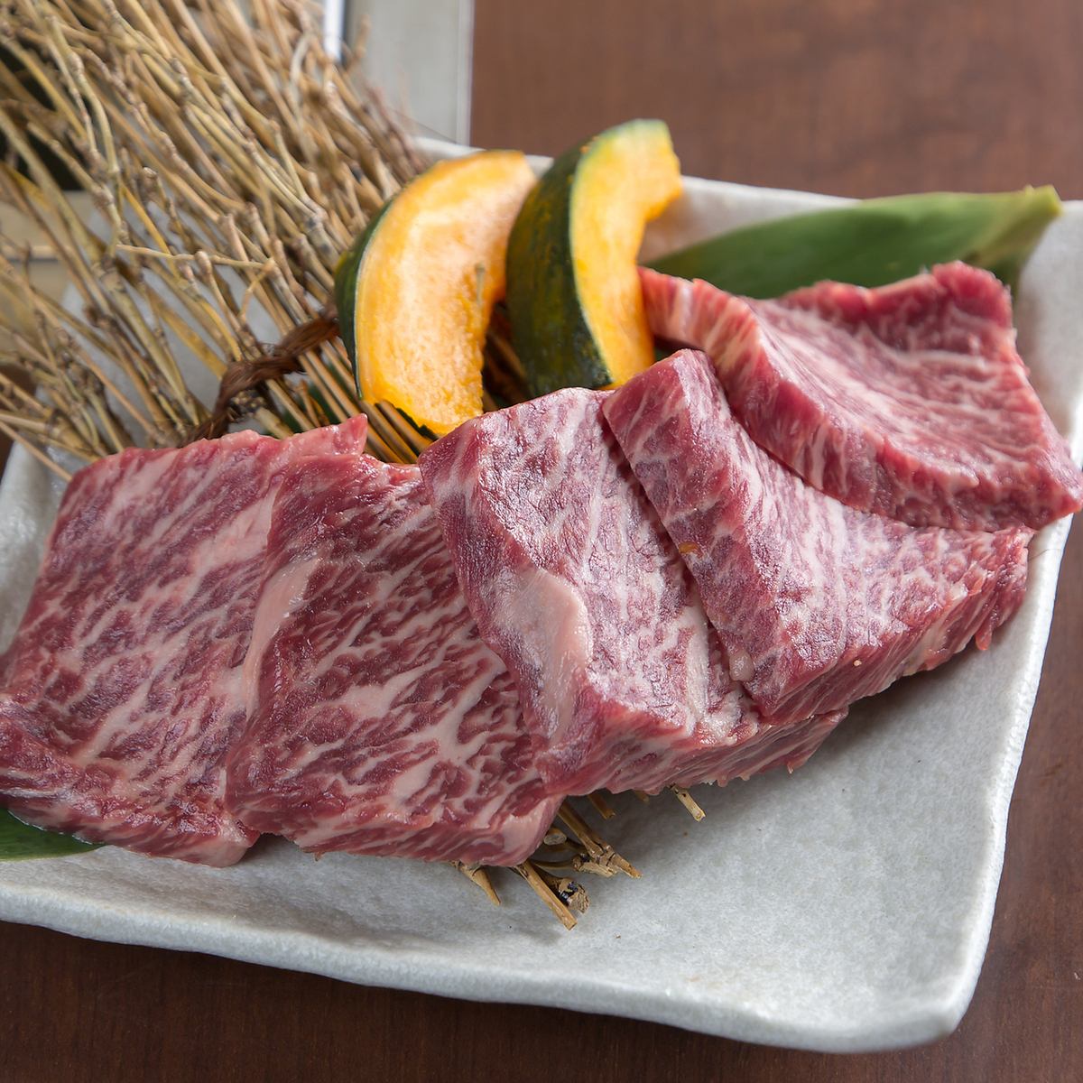 【目利き厳選】定番から内臓系まで味わえる贅沢なお肉盛り合わせ