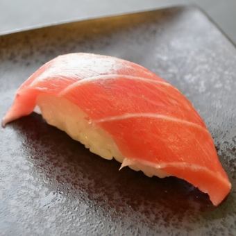 本マグロ中トロ握り