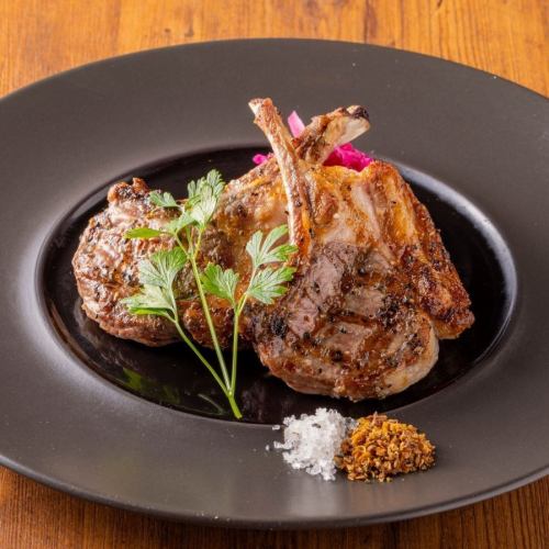 Grilled lamb chops (2 pieces)