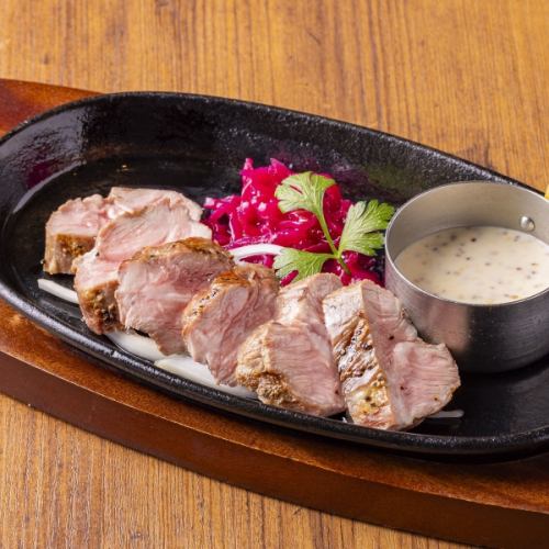 ラムの鉄板ステーキ