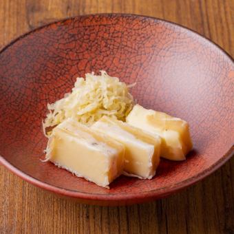 ゴーダチーズのパンチェッタ巻き