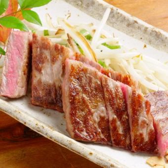 黒毛和牛の内モモステーキ（100ｇ）