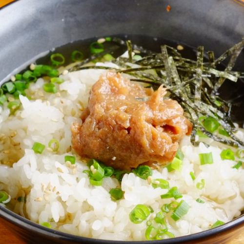 お茶漬け　梅　または　明太子※各種の料金です
