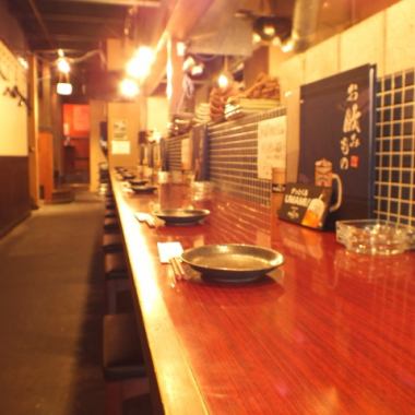 1st floor seats I want to have a date or have a drink with my friends! In such a case, the large counter at hand ◎ The interior of the renovated old private house is somewhat nostalgic and calm ♪ We can also prepare digging, tatami mats, and private rooms. ..