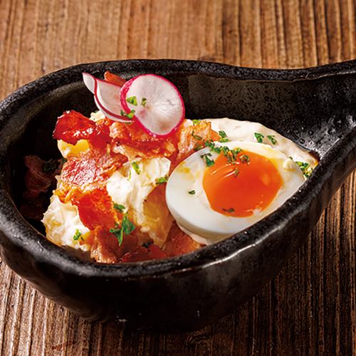 ベーコンとタルタルポテサラ