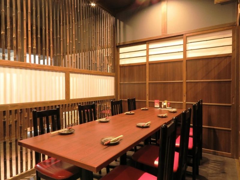 掘りごたつ個室、テーブル個室有り。どんな使い方にもぴったりな多様なお部屋がございます♪