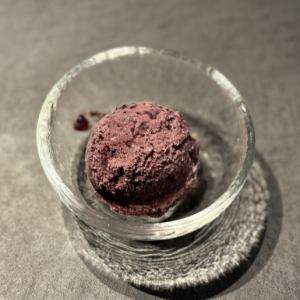 赫牛のアサイーアイス