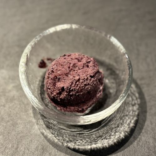 赫牛のアサイーアイス