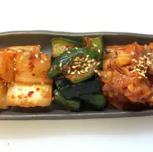 キムチ盛り合わせ3種