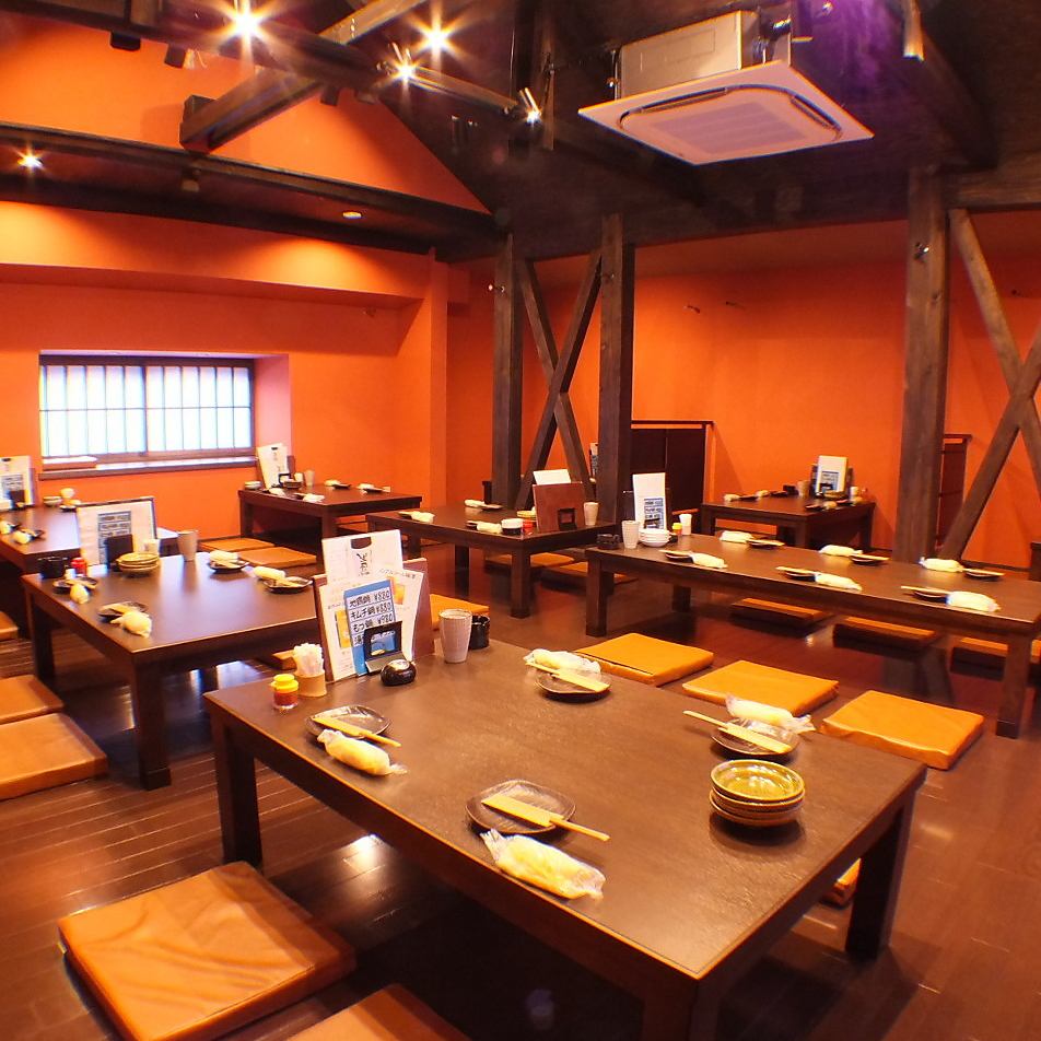 We can handle medium-sized banquets as well! Horiri Kotatsu zashiki can accommodate up to 24 people comfortably.