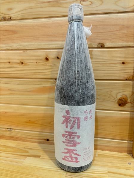 愛媛県に酒蔵を構える、昔ながらの製法にこだわり抜いた銘酒を各種多彩にご用意。新鮮な魚介との相性抜群◎