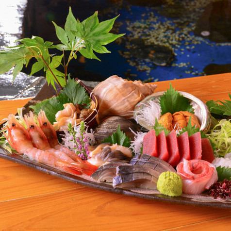 [Extremely fresh! The fat nori is also the best!] Assorted sashimi <968 JPY (incl. tax)~>