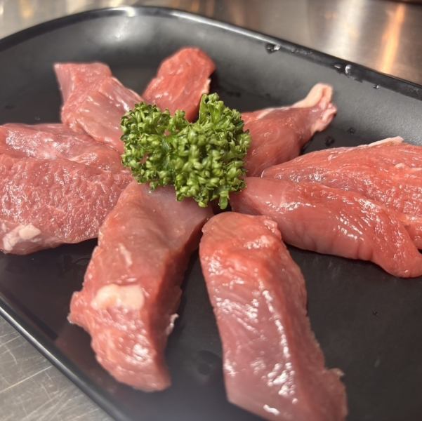 【希少部位！極上の逸品◎】柔らかく、上品な旨みが堪らない「生ラム ヒレ肉」