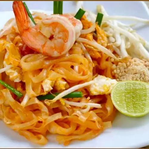 【もちもち食感】自家製タマリンドソースが決め手!酸味と甘みのバランスが絶妙なパッタイ