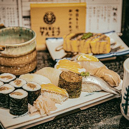 【難波駅徒歩2分】市場直送の鮮魚を握る本格寿司！職人技と旬の味覚を堪能！