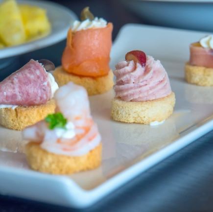 【金土日祝限定★120分食べ飲み放題】お得に貸切が楽しめるプラン♪¥3000