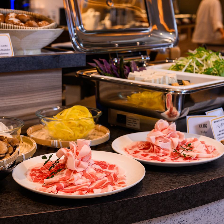 しゃぶしゃぶがオーダーバイキングで食べ放題♪沖縄料理も充実◎