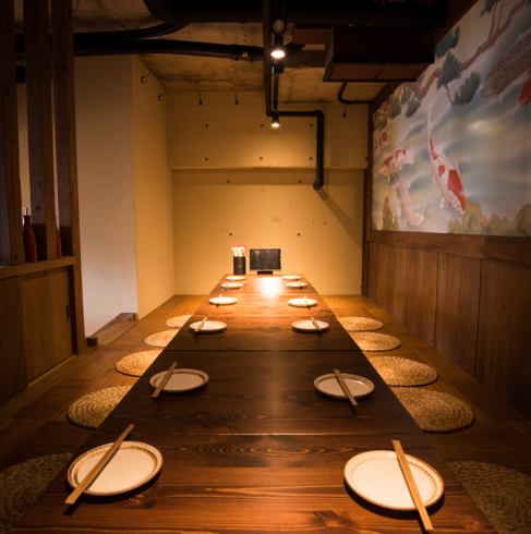 夜になると灯りが灯りなんとも言えない独特な雰囲気が漂います♪