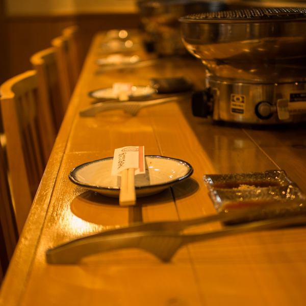 〈タンとハラミが自慢☆〉誕生日、記念日のお祝い用にプレートもご用意可能☆ママ会、仲間とのお食事など、最適なお料理や空間をご提供！お得すぎるハッピーアワーは必見です！博多駅周辺での焼肉屋・韓国料理は和牛卸直営のタンとハラミ焼肉まっちゃんへお越しくださいませ！