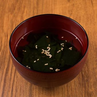わかめスープ